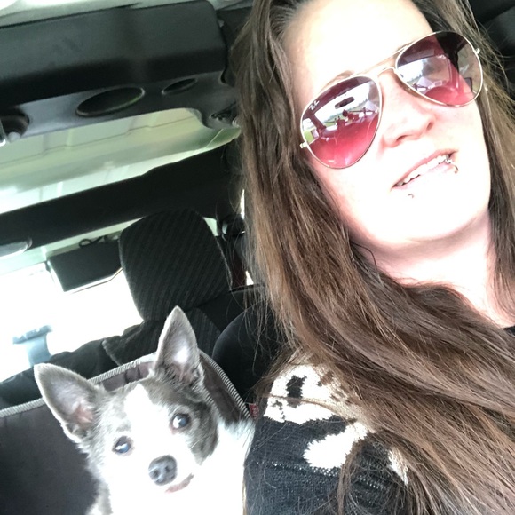 Meet your Posher, Sarah - Picture 1 of 1